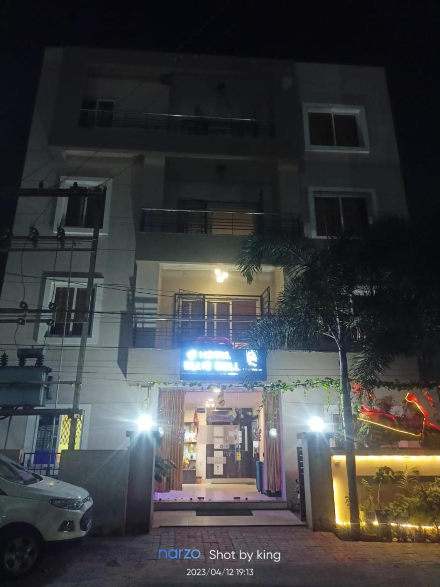 Goroomgo Blue Bell Bhubaneswar - Well Decorated Room -Wifi And Parking Facilities Available Eksteriør bilde