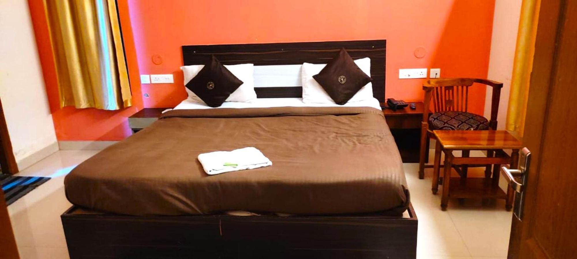 Goroomgo Blue Bell Bhubaneswar - Well Decorated Room -Wifi And Parking Facilities Available Eksteriør bilde